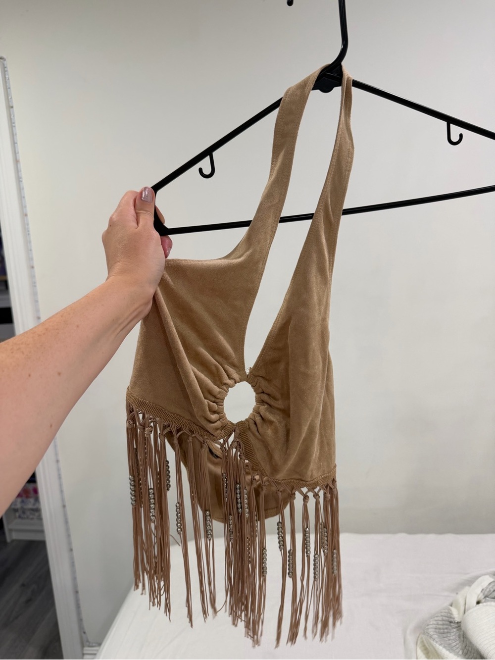 Fringe Suede Halter Shoulder Bag in Tan